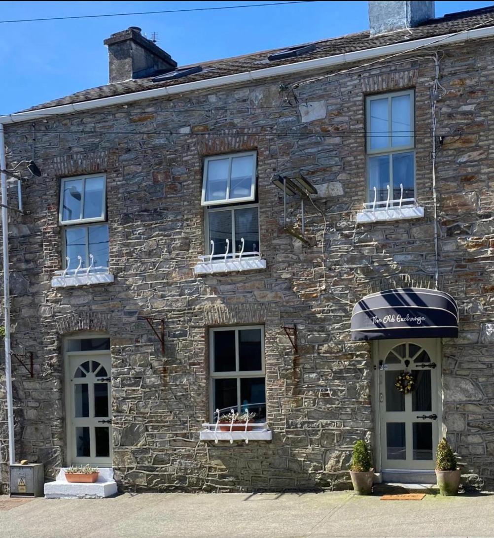 The Old Exchange Hotel Clifden Exterior photo